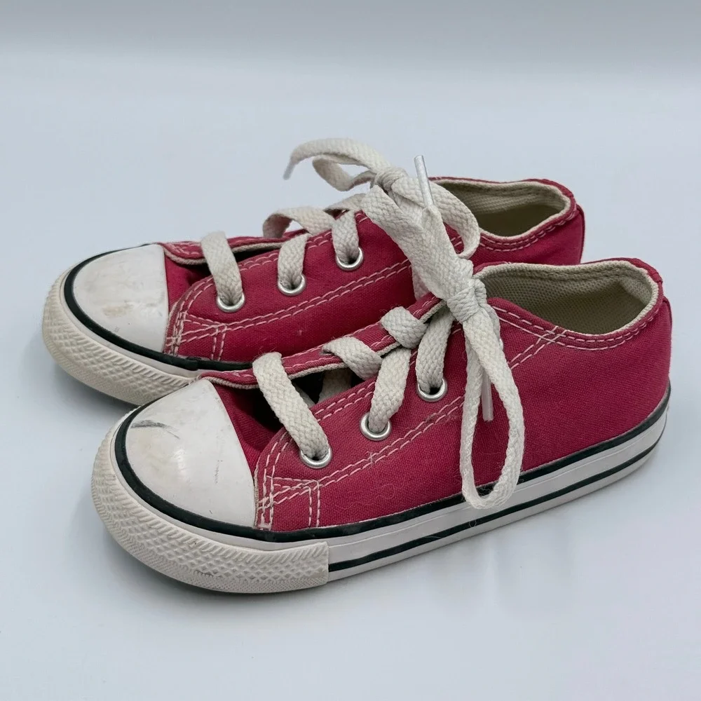 Converse Chuck Taylor All Star Infant Size 8 Low Top Red Canvas Sneakers